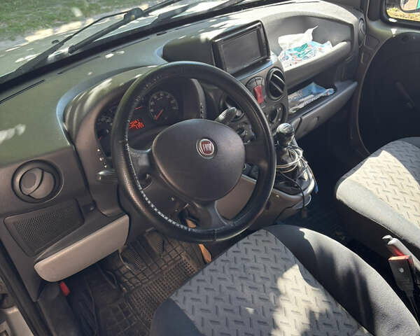 Серый Фиат Добло, объемом двигателя 1.37 л и пробегом 224 тыс. км за 5200 $, фото 7 на Automoto.ua