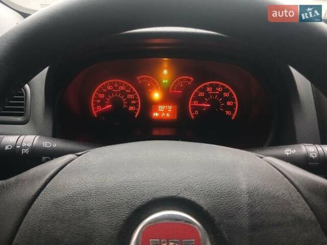 Сірий Фіат Добло, об'ємом двигуна 1.6 л та пробігом 202 тис. км за 7800 $, фото 17 на Automoto.ua