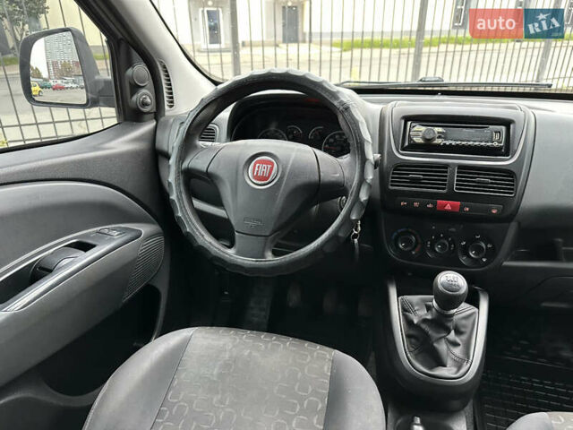 Серый Фиат Добло, объемом двигателя 1.6 л и пробегом 295 тыс. км за 9300 $, фото 13 на Automoto.ua