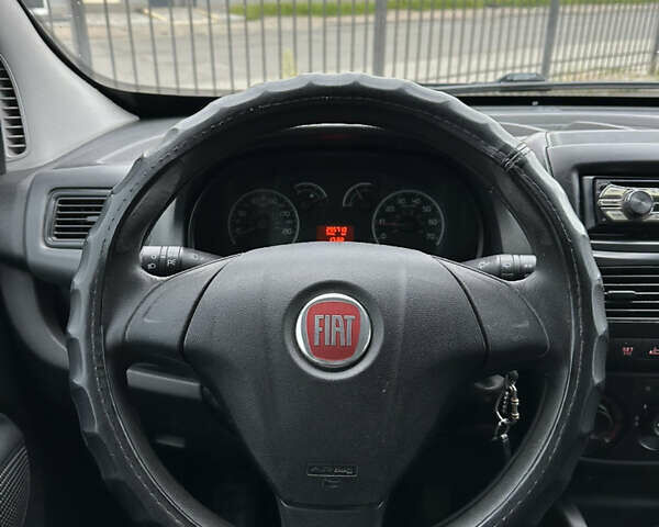 Серый Фиат Добло, объемом двигателя 1.6 л и пробегом 295 тыс. км за 9300 $, фото 11 на Automoto.ua