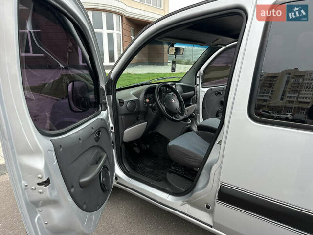 Серый Фиат Добло, объемом двигателя 1.4 л и пробегом 152 тыс. км за 5950 $, фото 20 на Automoto.ua