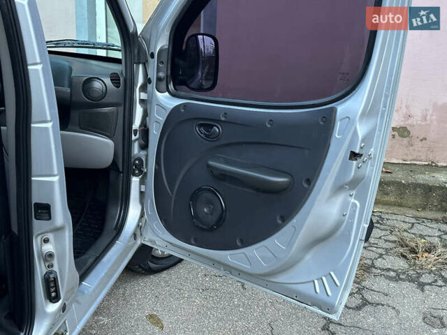 Серый Фиат Добло, объемом двигателя 1.4 л и пробегом 152 тыс. км за 5999 $, фото 39 на Automoto.ua