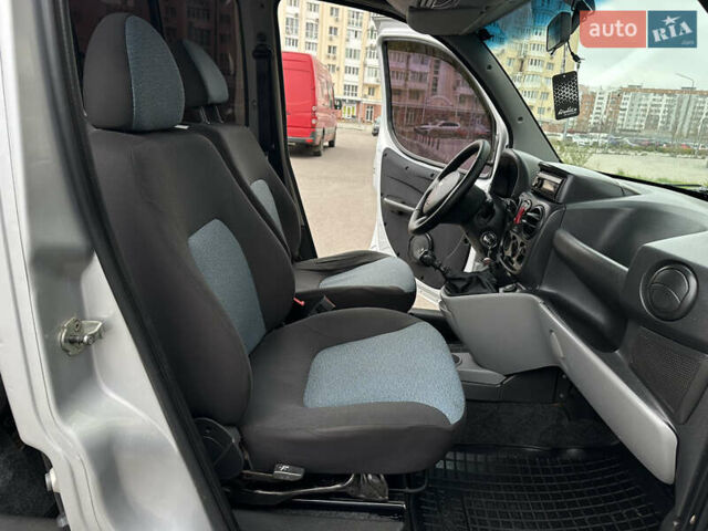 Серый Фиат Добло, объемом двигателя 1.4 л и пробегом 152 тыс. км за 5950 $, фото 38 на Automoto.ua