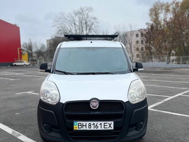 Серый Фиат Добло, объемом двигателя 1.6 л и пробегом 220 тыс. км за 6100 $, фото 1 на Automoto.ua