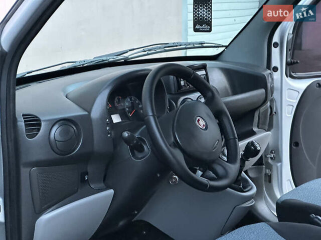 Серый Фиат Добло, объемом двигателя 1.4 л и пробегом 152 тыс. км за 5999 $, фото 37 на Automoto.ua