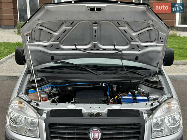 Серый Фиат Добло, объемом двигателя 1.4 л и пробегом 152 тыс. км за 5950 $, фото 41 на Automoto.ua