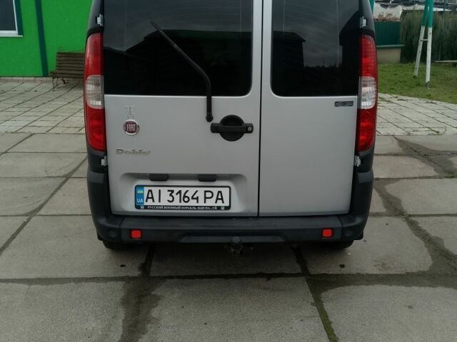 Серый Фиат Добло, объемом двигателя 1.4 л и пробегом 114 тыс. км за 5300 $, фото 2 на Automoto.ua