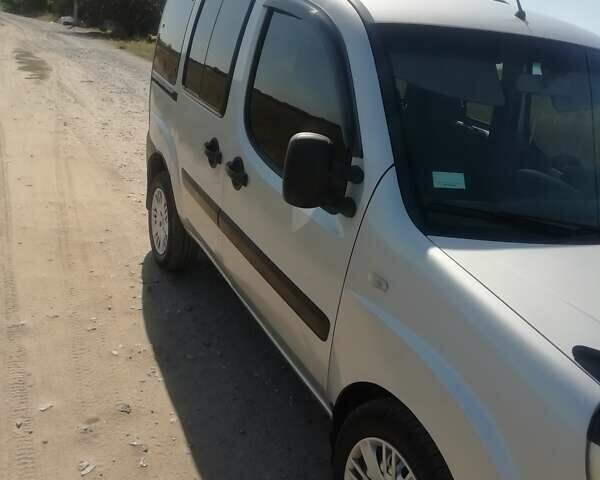 Сірий Фіат Добло, об'ємом двигуна 1.2 л та пробігом 233 тис. км за 5750 $, фото 2 на Automoto.ua