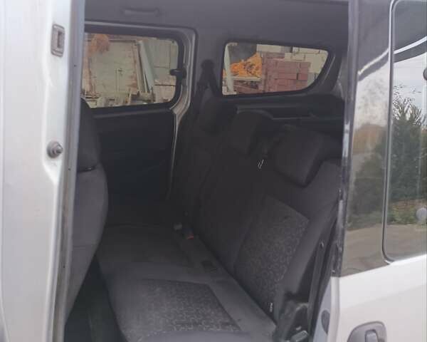 Сірий Фіат Добло, об'ємом двигуна 1.6 л та пробігом 201 тис. км за 6500 $, фото 1 на Automoto.ua