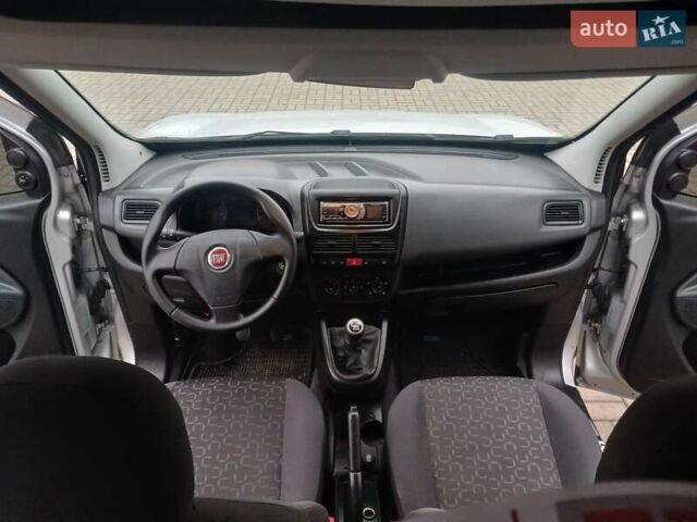 Сірий Фіат Добло, об'ємом двигуна 1.6 л та пробігом 202 тис. км за 7800 $, фото 5 на Automoto.ua