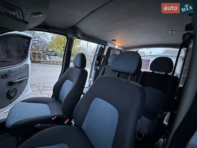 Серый Фиат Добло, объемом двигателя 1.4 л и пробегом 152 тыс. км за 5999 $, фото 2 на Automoto.ua