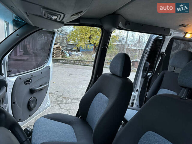 Серый Фиат Добло, объемом двигателя 1.4 л и пробегом 152 тыс. км за 5999 $, фото 6 на Automoto.ua