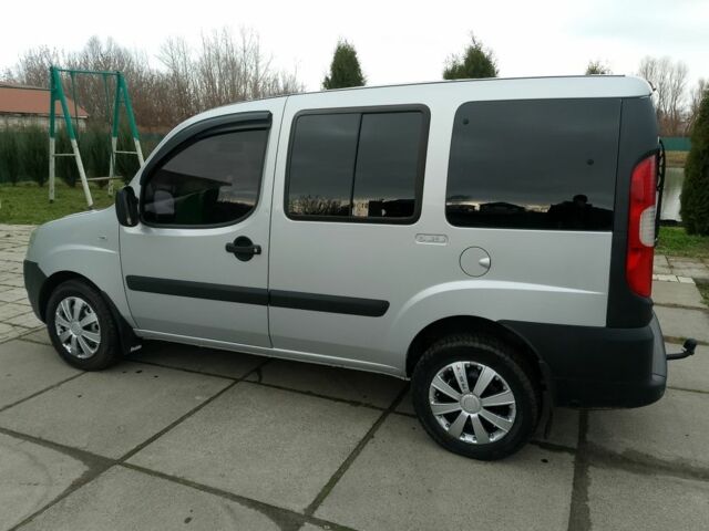 Серый Фиат Добло, объемом двигателя 1.4 л и пробегом 114 тыс. км за 5300 $, фото 1 на Automoto.ua