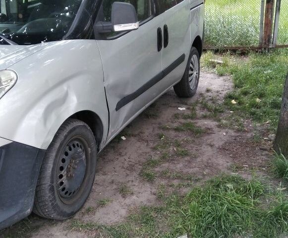 Сірий Фіат Добло, об'ємом двигуна 1.4 л та пробігом 145 тис. км за 5850 $, фото 1 на Automoto.ua