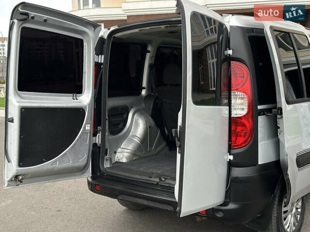 Серый Фиат Добло, объемом двигателя 1.4 л и пробегом 152 тыс. км за 5950 $, фото 32 на Automoto.ua