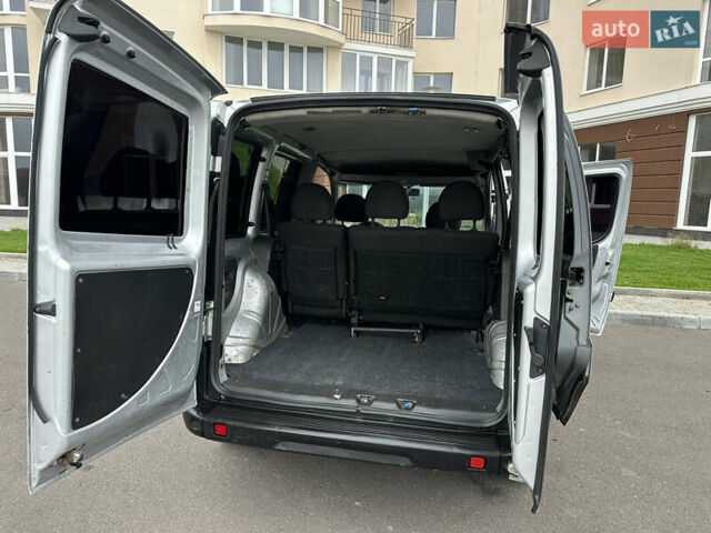 Серый Фиат Добло, объемом двигателя 1.4 л и пробегом 152 тыс. км за 5950 $, фото 31 на Automoto.ua