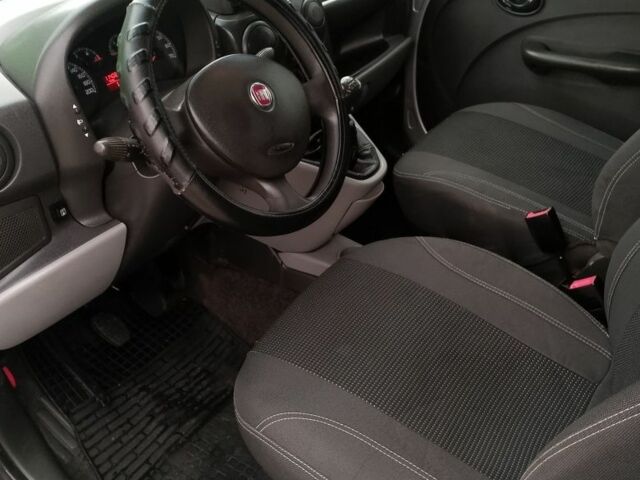 Серый Фиат Добло, объемом двигателя 1.4 л и пробегом 114 тыс. км за 5300 $, фото 7 на Automoto.ua