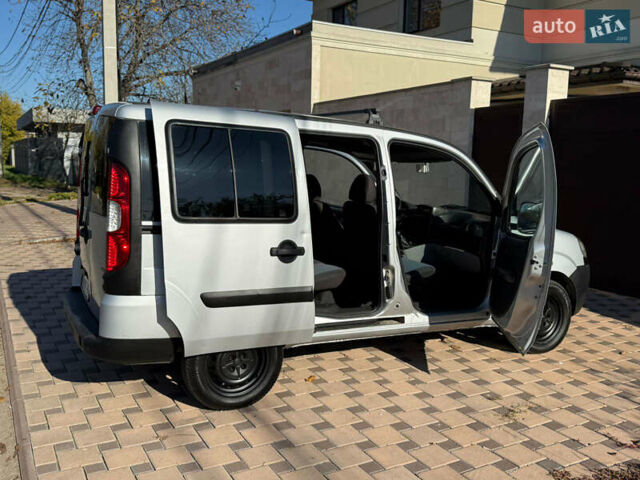 Серый Фиат Добло, объемом двигателя 1.3 л и пробегом 180 тыс. км за 5999 $, фото 9 на Automoto.ua