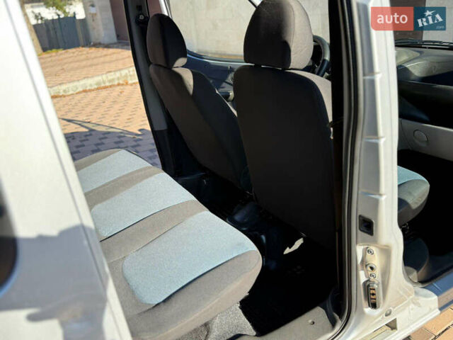 Серый Фиат Добло, объемом двигателя 1.3 л и пробегом 180 тыс. км за 5999 $, фото 69 на Automoto.ua