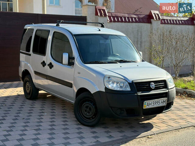 Серый Фиат Добло, объемом двигателя 1.3 л и пробегом 180 тыс. км за 5999 $, фото 49 на Automoto.ua