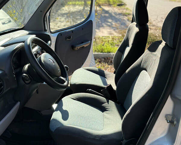 Серый Фиат Добло, объемом двигателя 1.3 л и пробегом 180 тыс. км за 5999 $, фото 24 на Automoto.ua