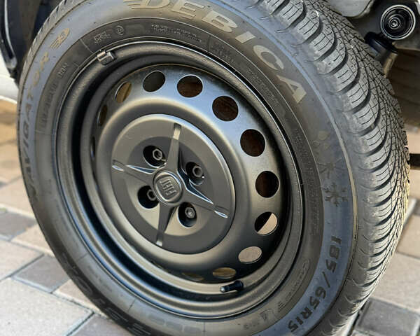 Серый Фиат Добло, объемом двигателя 1.3 л и пробегом 180 тыс. км за 7700 $, фото 3 на Automoto.ua