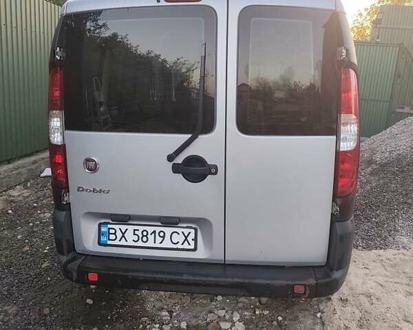 Сірий Фіат Добло, об'ємом двигуна 1.4 л та пробігом 112 тис. км за 8200 $, фото 2 на Automoto.ua