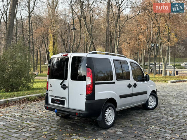 Серый Фиат Добло, объемом двигателя 1.25 л и пробегом 84 тыс. км за 9999 $, фото 18 на Automoto.ua