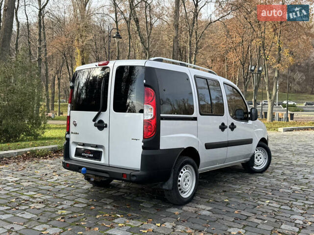Серый Фиат Добло, объемом двигателя 1.25 л и пробегом 84 тыс. км за 9999 $, фото 16 на Automoto.ua