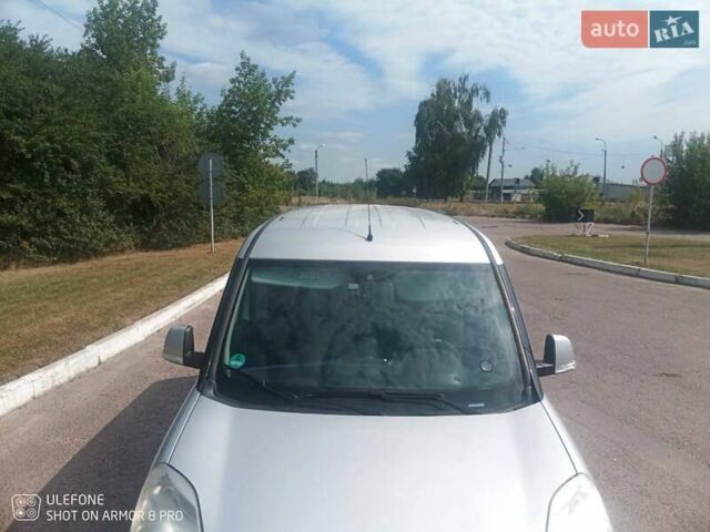 Серый Фиат Добло, объемом двигателя 1.6 л и пробегом 390 тыс. км за 7900 $, фото 3 на Automoto.ua