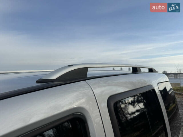 Серый Фиат Добло, объемом двигателя 1.25 л и пробегом 84 тыс. км за 9999 $, фото 40 на Automoto.ua