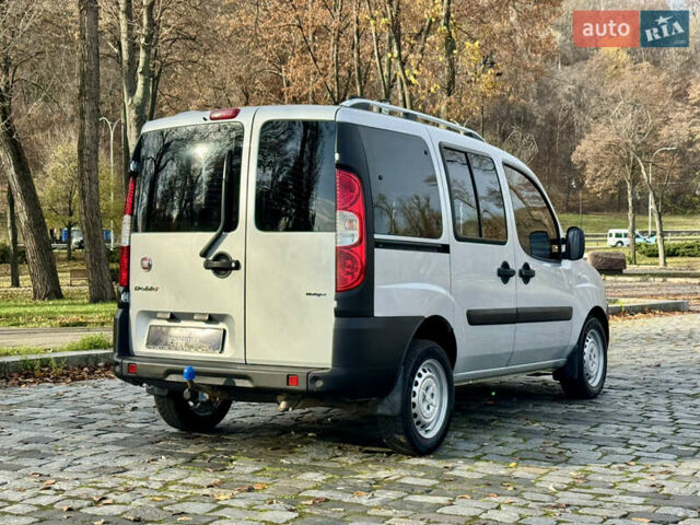 Серый Фиат Добло, объемом двигателя 1.25 л и пробегом 84 тыс. км за 9999 $, фото 49 на Automoto.ua