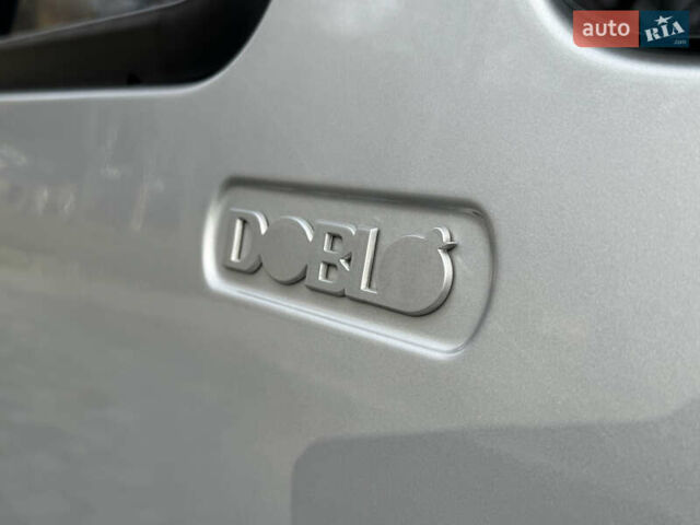 Серый Фиат Добло, объемом двигателя 1.25 л и пробегом 84 тыс. км за 9999 $, фото 43 на Automoto.ua