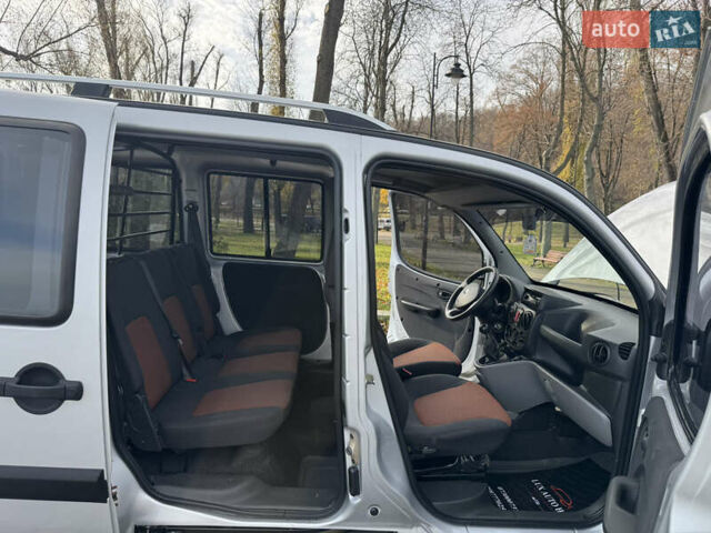 Серый Фиат Добло, объемом двигателя 1.25 л и пробегом 84 тыс. км за 9999 $, фото 22 на Automoto.ua