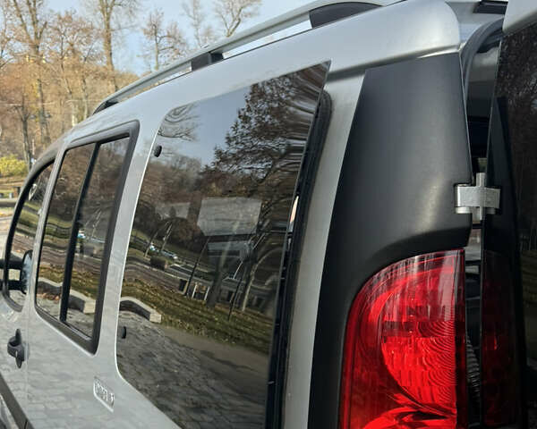 Серый Фиат Добло, объемом двигателя 1.25 л и пробегом 84 тыс. км за 9999 $, фото 29 на Automoto.ua