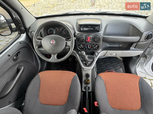 Серый Фиат Добло, объемом двигателя 1.25 л и пробегом 84 тыс. км за 9999 $, фото 9 на Automoto.ua
