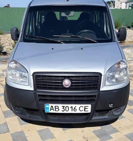 Серый Фиат Добло, объемом двигателя 1.3 л и пробегом 140 тыс. км за 5200 $, фото 4 на Automoto.ua