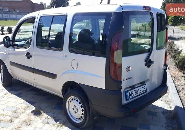 Серый Фиат Добло, объемом двигателя 1.3 л и пробегом 140 тыс. км за 5200 $, фото 5 на Automoto.ua