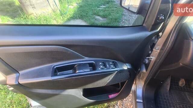 Фиат Добло 2016 в Ивано-Франковске на Automoto.ua Серый Фиат Добло, объемом двигателя 1.6 л и пробегом 270 тыс. км за 11900 $, фото 10 на Automoto.ua