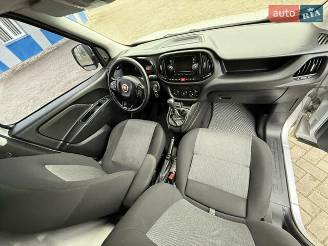 Серый Фиат Добло, объемом двигателя 1.6 л и пробегом 212 тыс. км за 9300 $, фото 13 на Automoto.ua