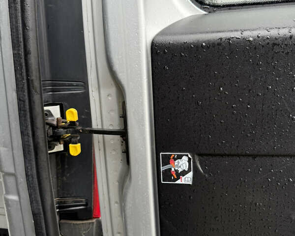 Серый Фиат Добло, объемом двигателя 1.6 л и пробегом 212 тыс. км за 9300 $, фото 20 на Automoto.ua