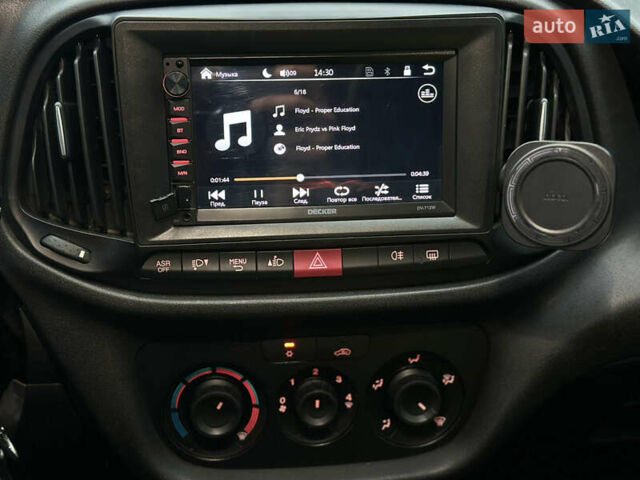 Серый Фиат Добло, объемом двигателя 1.6 л и пробегом 260 тыс. км за 12150 $, фото 39 на Automoto.ua