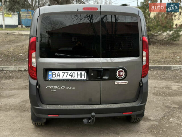 Серый Фиат Добло, объемом двигателя 1.6 л и пробегом 260 тыс. км за 12150 $, фото 42 на Automoto.ua