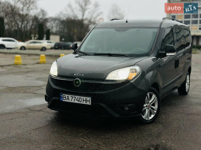 Серый Фиат Добло, объемом двигателя 1.6 л и пробегом 260 тыс. км за 12150 $, фото 5 на Automoto.ua