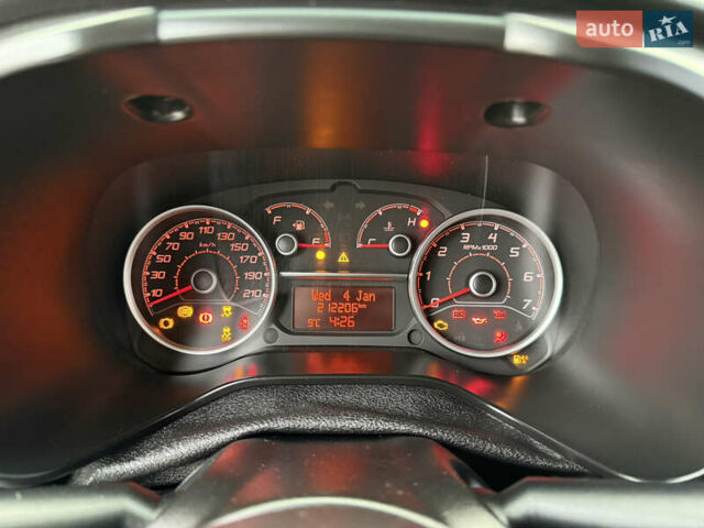 Серый Фиат Добло, объемом двигателя 1.6 л и пробегом 212 тыс. км за 9300 $, фото 27 на Automoto.ua