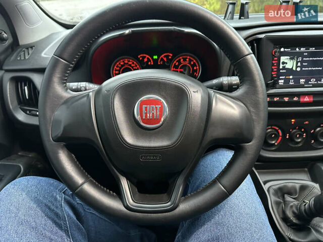 Серый Фиат Добло, объемом двигателя 1.6 л и пробегом 260 тыс. км за 12150 $, фото 32 на Automoto.ua