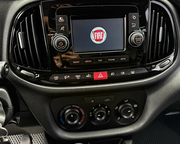 Серый Фиат Добло, объемом двигателя 1.6 л и пробегом 212 тыс. км за 9300 $, фото 8 на Automoto.ua