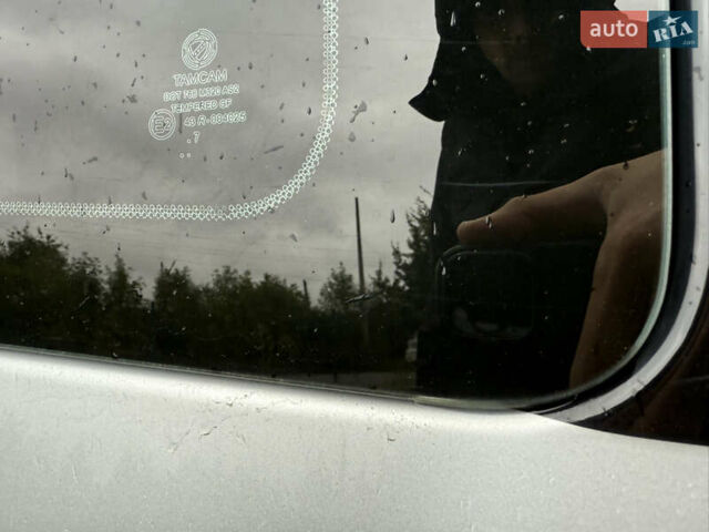 Серый Фиат Добло, объемом двигателя 1.6 л и пробегом 212 тыс. км за 9300 $, фото 23 на Automoto.ua