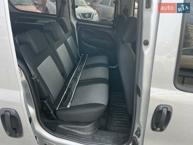 Сірий Фіат Добло, об'ємом двигуна 1.25 л та пробігом 157 тис. км за 10900 $, фото 5 на Automoto.ua