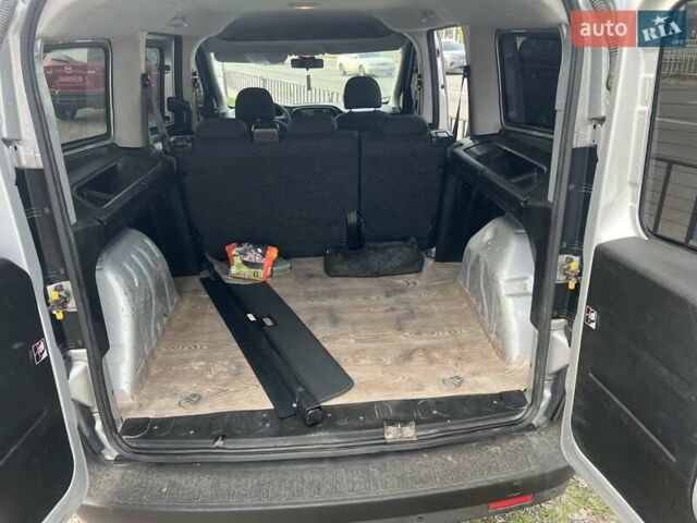 Сірий Фіат Добло, об'ємом двигуна 1.25 л та пробігом 157 тис. км за 10900 $, фото 9 на Automoto.ua